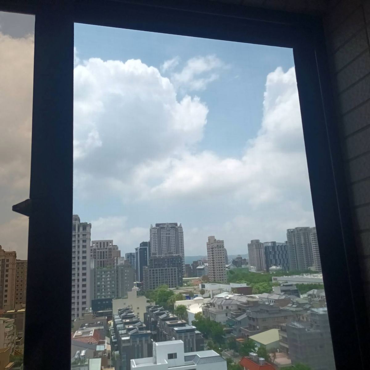 Dệt lại lưới khung cửa cũ 4